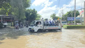 Triều cường vượt báo động III, gây ngập lụt nhiều tuyến đường nội ô TP Cần Thơ