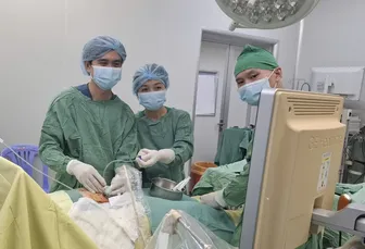 Thêm một ca can thiệp bào thai: Truyền ối điều trị cho thai nhi chậm tăng trưởng và thiểu ối