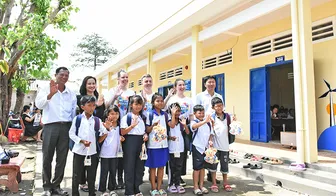 Bàn giao công trình nâng cấp, sửa chữa điểm lẻ trường học của xã Vĩnh Hải