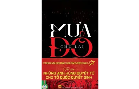 Đông đảo độc giả tìm đọc tiểu thuyết “Mưa đỏ”