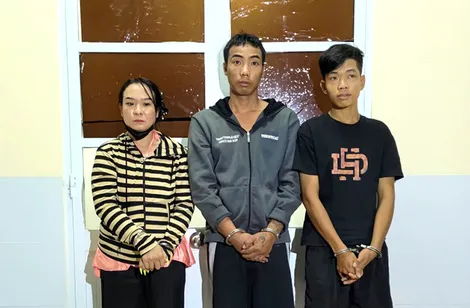 Bắt quả tang 3 đối tượng có hành vi tàng trữ và tổ chức sử dụng trái phép chất ma túy