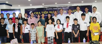 CBA tiếp bước cho các em có hoàn cảnh khó khăn đến trường