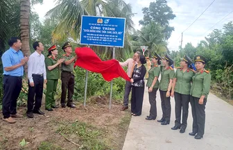 Khởi công xây dựng Mái ấm tình thương và Tuyến đường nông thôn xanh, sạch, đẹp
