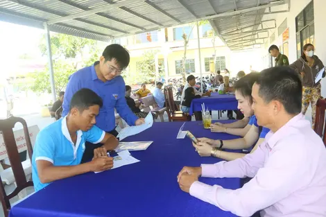 Năm 2025, phấn đấu tỷ lệ hài lòng của người dân, doanh nghiệp về giải quyết thủ tục hành chính đạt 90%