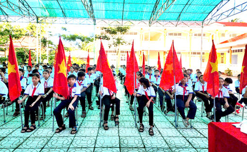 ខិត​ខំ​ជម្នះ​ការ​លំ​បាក​កសាង​សាលា​រៀន​សម្រេច​បទ​ដ្ឋាន​ជាតិ​