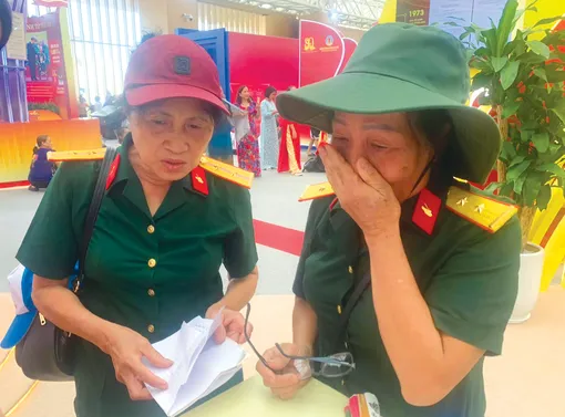 Những “cuộc hội ngộ” xúc động ở triển lãm Những “cuộc hội ngộ” xúc động ở triển lãm