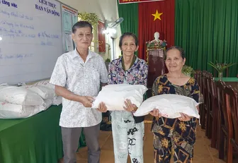 Tận tâm với việc của dân
