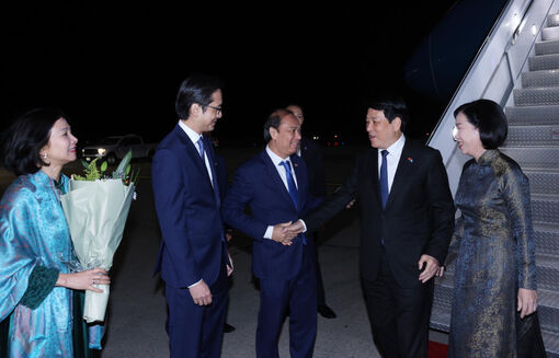 President Luong Cuong arrives in New York for UNGA 80 high-level debate
