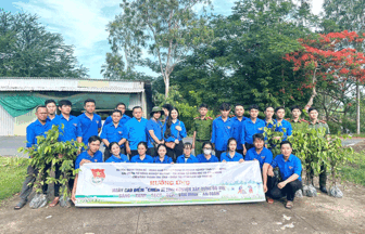 យុវ​ជន​លិត​ហូយ​ធឿង ជំ​រុញ​ចលនា​ស្ម័គ្រ​ចិត្ត ឈាន​មុខ​ក្នុង​ការ​ផ្លាស់​ប្តូរ​ឌីជី​ថល