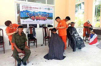 Đi khắp các nẻo đường cắt tóc 0 đồng