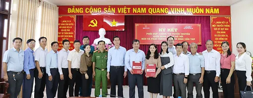 UBND xã Cờ Đỏ ký kết ghi nhớ phối hợp thông tin tuyên truyền với Báo và Phát thanh, Truyền hình Cần Thơ
