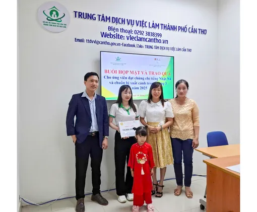 Gần 100.000 lao động Việt Nam đi làm việc ở nước ngoài