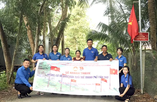 Tuổi trẻ Cần Thơ ra mắt "Đường cờ Tổ quốc" chào mừng Đại hội đại biểu Đảng bộ thành phố