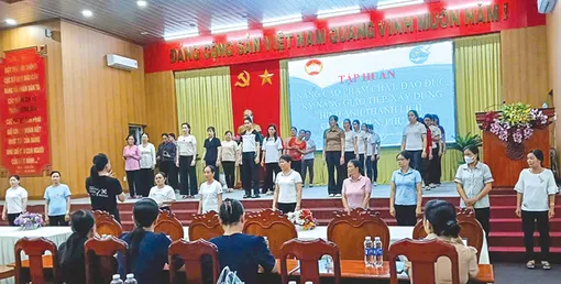 Chia sẻ kỹ năng giao tiếp và xây dựng phong cách thanh lịch