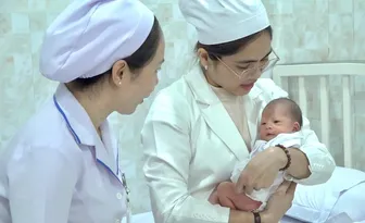 Tăng khả năng đậu thai nhờ kỹ thuật xét nghiệm di truyền phôi tiền làm tổ