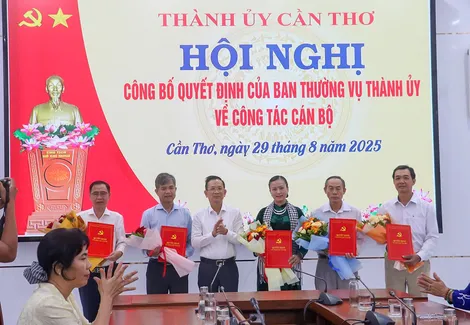 Khẩn trương hoàn thành việc chi trả chính sách, chế độ trước ngày 15-10-2025 cho các đối tượng nghỉ hưu trước tuổi, nghỉ thôi việc