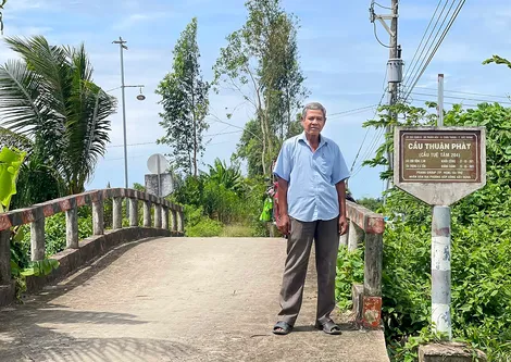 Bí thư chi bộ hơn 20 năm với vai trò “người đầy tớ của nhân dân”