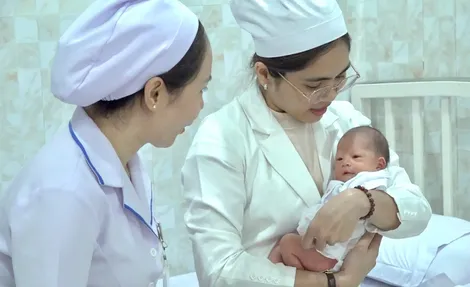 Tăng khả năng đậu thai nhờ kỹ thuật xét nghiệm di truyền phôi tiền làm tổ