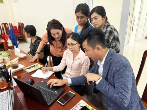 Hỗ trợ phụ nữ ứng dụng trí tuệ nhân tạo trong phát triển kinh doanh