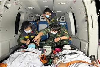 Kịp thời đưa ba bệnh nhân nặng từ Trường Sa về đất liền cứu chữa