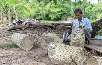 Nghề làm ngư cụ đánh bắt thủy sản nhộn nhịp vào mùa