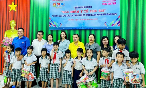 Ra mắt mô hình “Bảo hiểm y tế cho em” Ra mắt mô hình “Bảo hiểm y tế cho em”