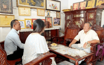 ពង្រីក​តួនា​ទី​អ្នក​មាន​ប្រិយ​ភាព​ក្នុង​តំ​បន់​ជន​ជាតិ​ភាគ​តិច