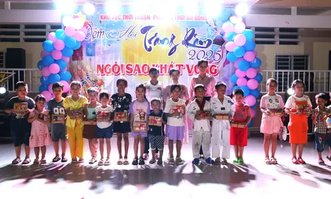 Phường Thới An Đông tặng 1.200 phần quà Trung thu cho thiếu nhi