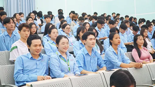 Trường Đại học Tây Đô đẩy mạnh chuyển đổi số và ứng dụng công nghệ mới