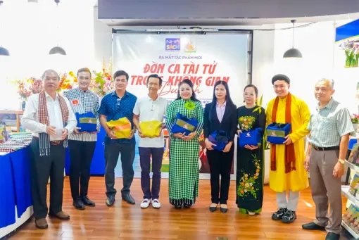 Nhà nghiên cứu Nhâm Hùng ra mắt sách “Đờn ca tài tử trong không gian du lịch”