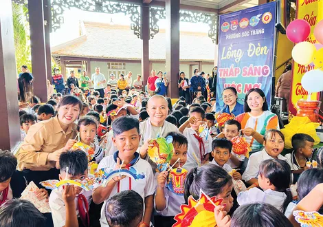 Cần Thơ tổ chức nhiều hoạt động chăm lo thiếu nhi vui Tết Trung thu