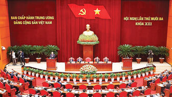 សម័យ​ប្រ​ជុំ​លើក​ទី​១៣ នៃ​គណៈ​ប្រតិ​បត្តិ​ការ​មជ្ឈិម​បក្ស នីតិ​កាល​១៣