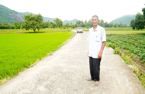 លោក​ចៅ​គក អស់​ពីចិត្ត​ដើម្បី​ភូមិ​ស្រុក​
