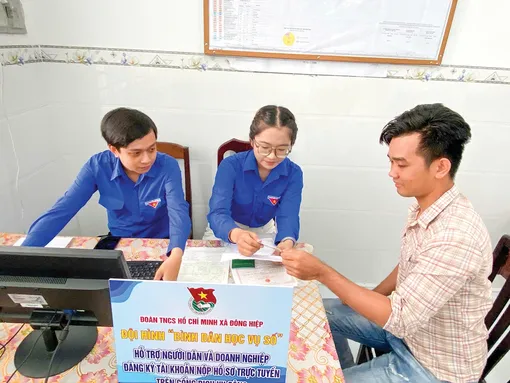 Phấn đấu tối thiểu 95% người dân, doanh nghiệp đánh giá hài lòng khi sử dụng dịch vụ công trực tuyến