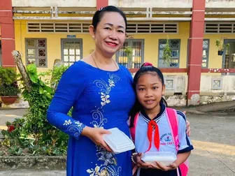 Tấm lòng thiện nguyện của người nữ giáo viên vùng đông đồng bào dân tộc Khmer