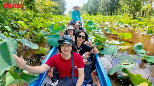 Về U Minh Hạ trải nghiệm du lịch xanh ở Mười Ngọt và Sông Trẹm