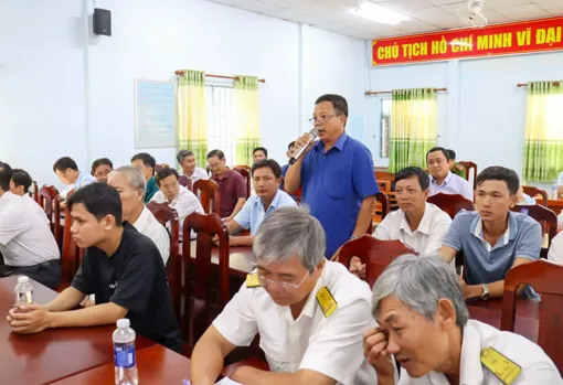 Cử tri xã Phong Nẫm kiến nghị về gia cố đê bao cồn Cử tri xã Phong Nẫm kiến nghị về gia cố đê bao cồn