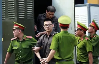 Bài 1: Truy nã 5 đối tượng cầm đầu