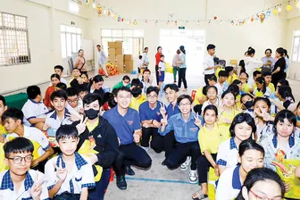 "Giữ lửa” phong trào