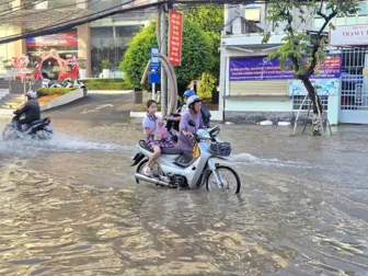 Triều cường có dấu hiệu giảm dần, nhưng vẫn trên báo động III