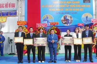 Mừng công võ sinh Vovinam đạt thành tích quốc gia