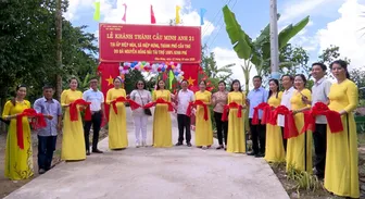 Xã Hiệp Hưng khánh thành 2 cầu giao thông nông thôn