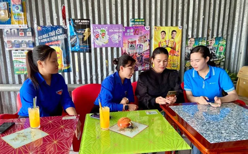 Xã Long Phú ra quân và hưởng ứng Ngày Chuyển đổi số Quốc gia Xã Long Phú ra quân và hưởng ứng Ngày Chuyển đổi số Quốc gia