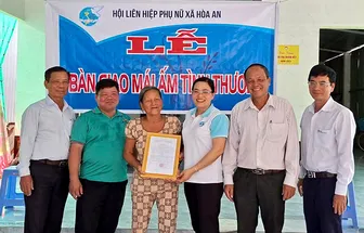 Bàn giao Mái ấm tình thương