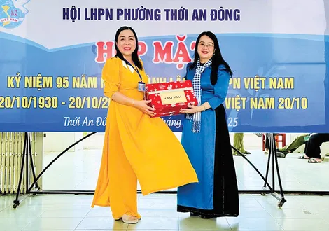 Sôi nổi các hoạt động kỷ niệm 20-10