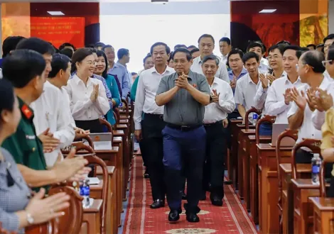 Thủ tướng Chính phủ Phạm Minh Chính tiếp xúc cử tri là đại diện lãnh đạo các xã, phường trên địa bàn TP Cần Thơ