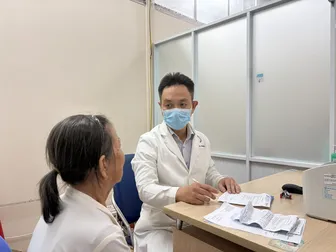 Ngừa nguy cơ khiến phụ nữ mãn kinh bị gãy xương