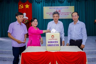 Xã Thuận Hòa quyên góp trên 130 triệu đồng hỗ trợ đồng bào bị thiệt hại do bão lũ