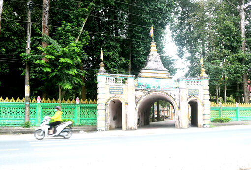 ទស្សនា​ស្វែង​យល់​វត្ត​ខ្មែរ​នៅ​វិញ​ឡុង​