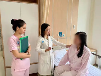 Phẫu thuật nội soi cho bệnh nhân mang thai ngoài tử cung dù đã đặt vòng tránh thai